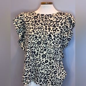 Size Medium. Leopard print Boutique Shirt